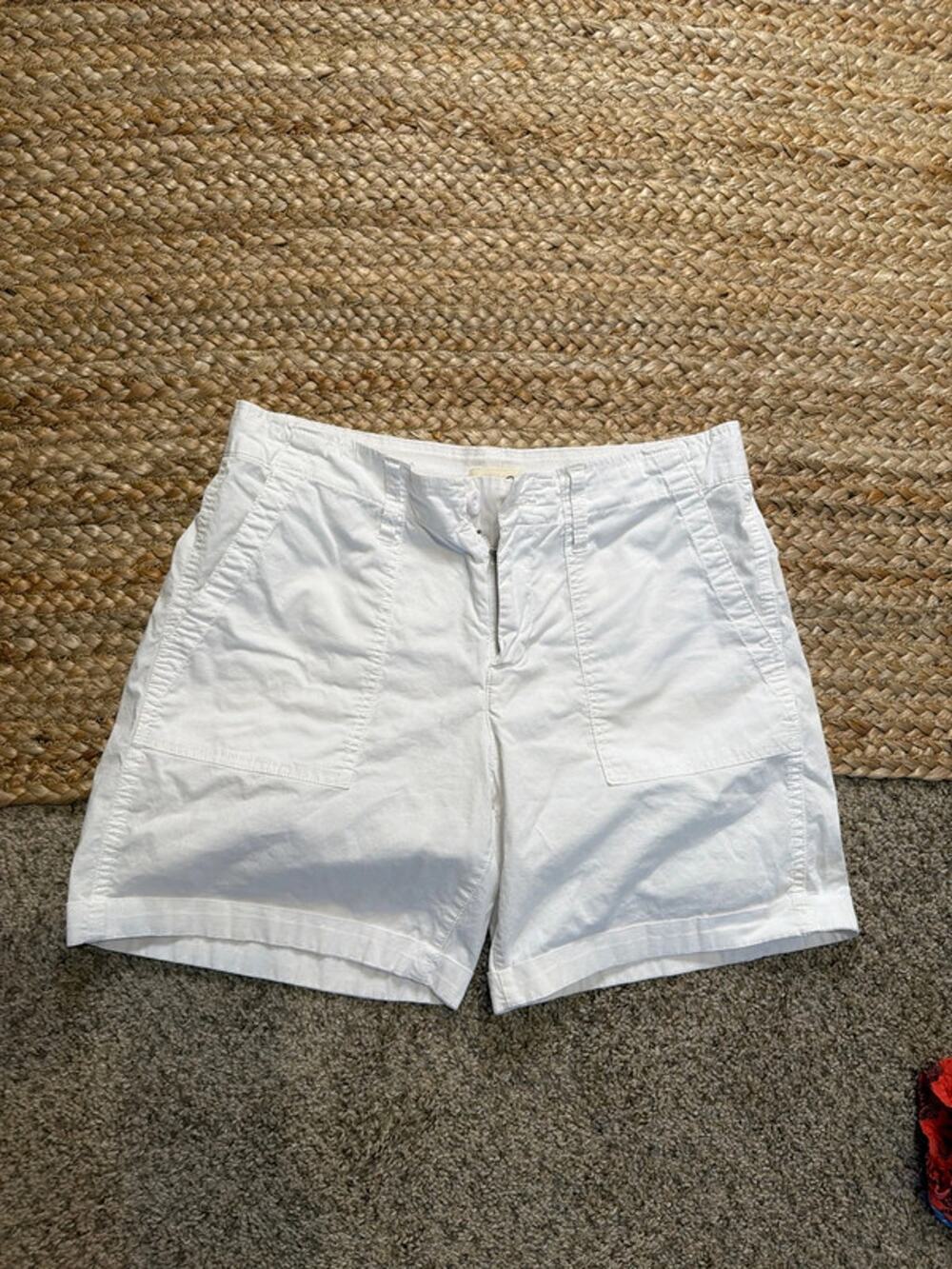 3 for $9 Per se white cotton blend shorts 6 EUC 2882